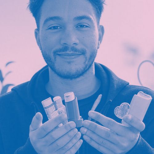 homme qui cherche Choisir le Bon Substitut Nicotinique